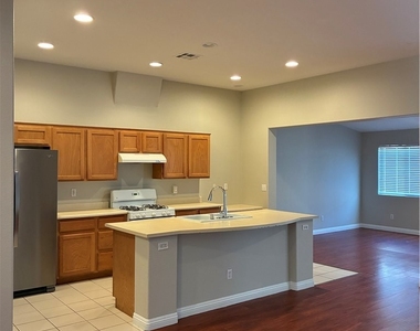 3346 Wasatch Cedars Street - Photo Thumbnail 4