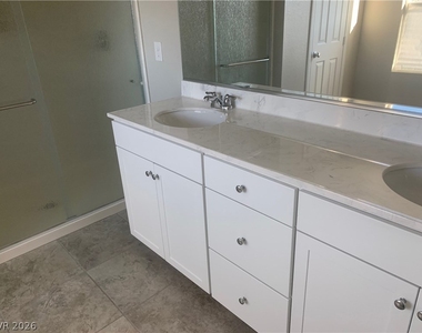 9284 Valley Betica Avenue - Photo Thumbnail 23
