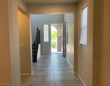 9284 Valley Betica Avenue - Photo Thumbnail 15