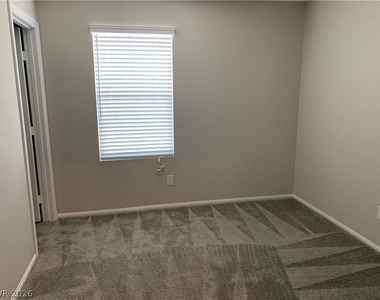 9284 Valley Betica Avenue - Photo Thumbnail 27