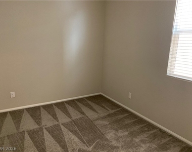 9284 Valley Betica Avenue - Photo Thumbnail 24