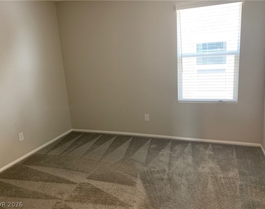 9284 Valley Betica Avenue - Photo Thumbnail 25