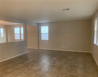 9284 Valley Betica Avenue - Photo Thumbnail 11