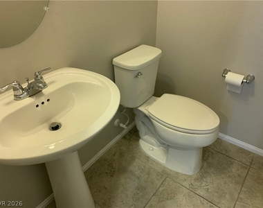 9284 Valley Betica Avenue - Photo Thumbnail 29