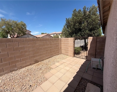 11037 Parete Court - Photo Thumbnail 22