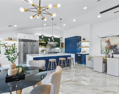 2652 Golfside Drive - Photo Thumbnail 8