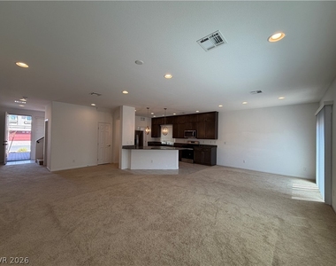 7869 Tyrell Peaks Street - Photo Thumbnail 4