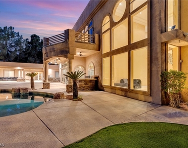 1008 Trophy Hills Drive - Photo Thumbnail 10