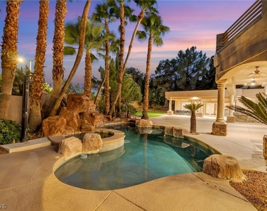 1008 Trophy Hills Drive - Photo Thumbnail 9