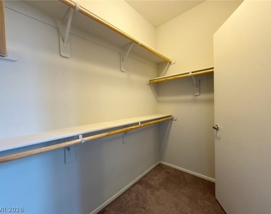 6132 Scarlet Leaf Street - Photo Thumbnail 12