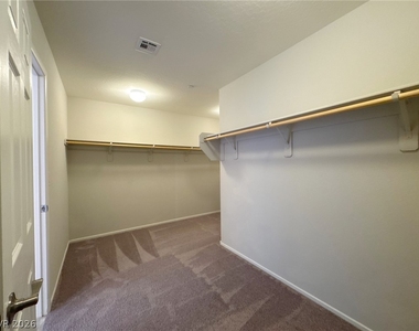 6132 Scarlet Leaf Street - Photo Thumbnail 28