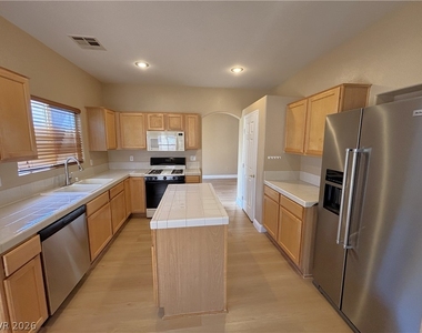 10946 Porto Foxi Street - Photo Thumbnail 7