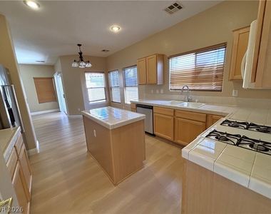 10946 Porto Foxi Street - Photo Thumbnail 6