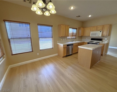 10946 Porto Foxi Street - Photo Thumbnail 9
