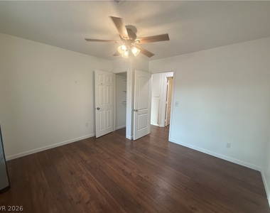 1502 Christina Drive - Photo Thumbnail 2