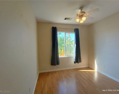 311 Tayman Park Avenue - Photo Thumbnail 14