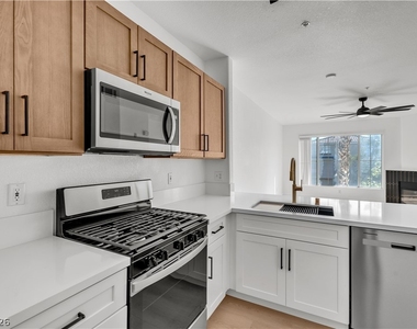 7119 S Durango Drive - Photo Thumbnail 5