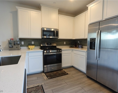 294 Bridge Canyon Street - Photo Thumbnail 12