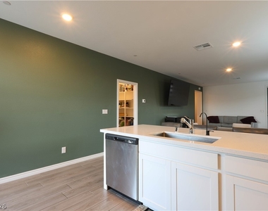 294 Bridge Canyon Street - Photo Thumbnail 15