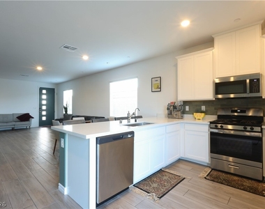 294 Bridge Canyon Street - Photo Thumbnail 17
