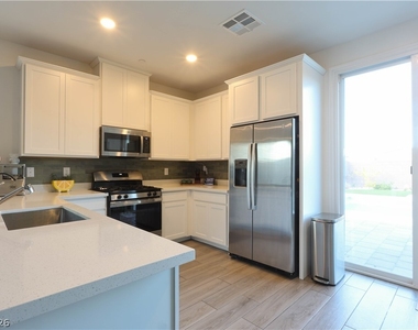 294 Bridge Canyon Street - Photo Thumbnail 13