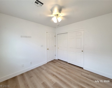 6142 Novelty Street - Photo Thumbnail 12