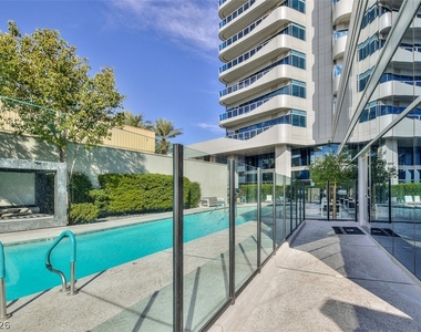 4471 Dean Martin Drive - Photo Thumbnail 32
