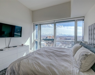 4471 Dean Martin Drive - Photo Thumbnail 23