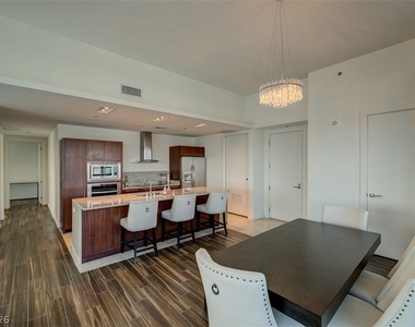 4471 Dean Martin Drive - Photo Thumbnail 16