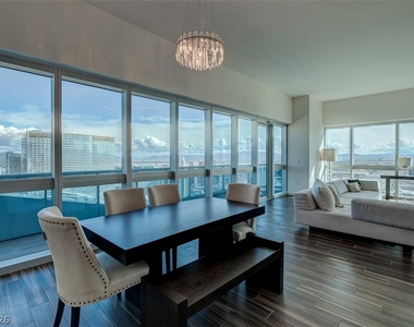 4471 Dean Martin Drive - Photo Thumbnail 7