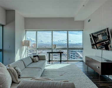 4471 Dean Martin Drive - Photo Thumbnail 8