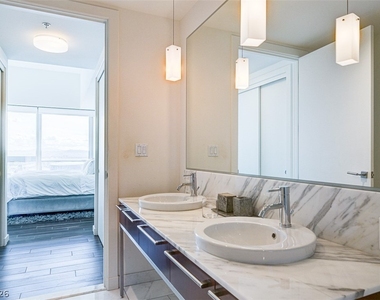 4471 Dean Martin Drive - Photo Thumbnail 26