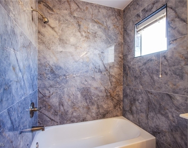 10537 Redwood Ash Avenue - Photo Thumbnail 16