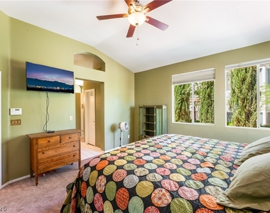2421 Ivy Garden Court - Photo Thumbnail 28
