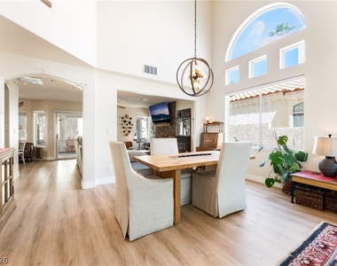 2421 Ivy Garden Court - Photo Thumbnail 7
