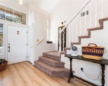 2421 Ivy Garden Court - Photo Thumbnail 3