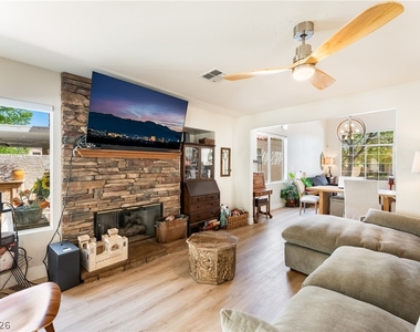 2421 Ivy Garden Court - Photo Thumbnail 16