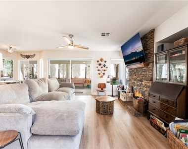 2421 Ivy Garden Court - Photo Thumbnail 11