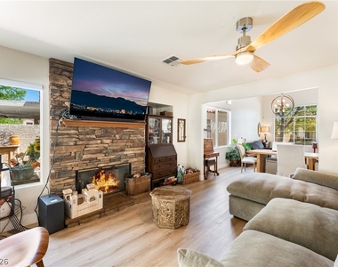2421 Ivy Garden Court - Photo Thumbnail 15