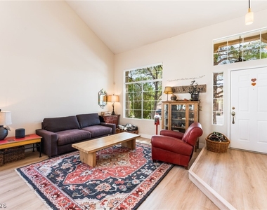 2421 Ivy Garden Court - Photo Thumbnail 4