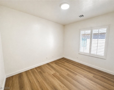 10912 Golden Birch Place - Photo Thumbnail 12
