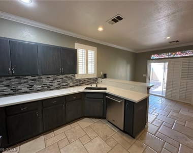 7115 Hedgemaple Court - Photo Thumbnail 4