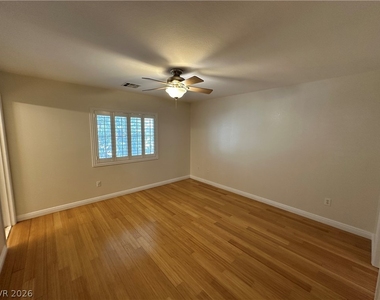 7115 Hedgemaple Court - Photo Thumbnail 8