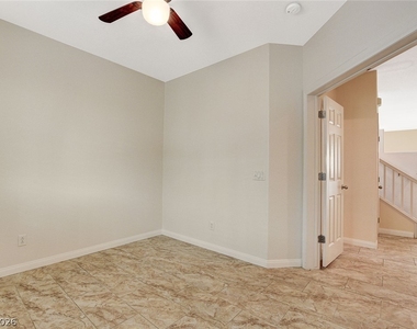 5548 Ayers Cliff Street - Photo Thumbnail 7
