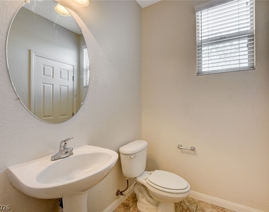 5548 Ayers Cliff Street - Photo Thumbnail 8