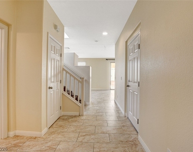 5548 Ayers Cliff Street - Photo Thumbnail 3