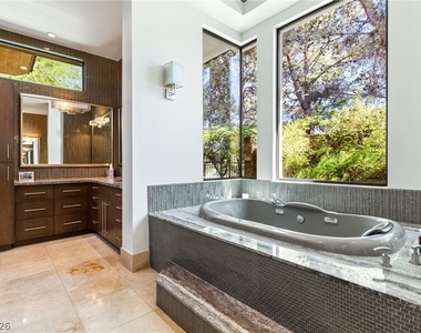 2 Castle Oaks Court - Photo Thumbnail 31