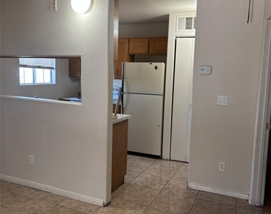 231 W Philadelphia Avenue - Photo Thumbnail 1