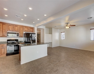 8148 Sandy Slope Court - Photo Thumbnail 14