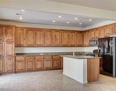 8148 Sandy Slope Court - Photo Thumbnail 9